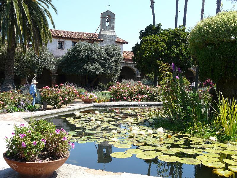 San Juan Capistrano Mission P1020102.jpg